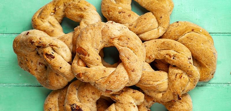 Italian taralli